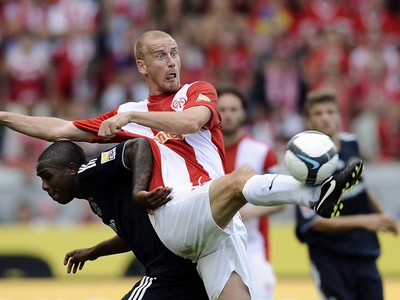Miroslav Karhan v akcii