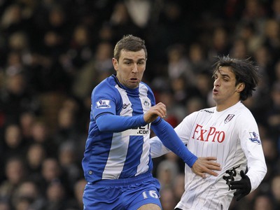 James McArthur a Bryan Ruiz