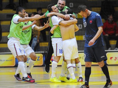 Šťastní hráči Azerbajdžanu, sklamaný
