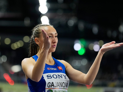 Na snímke slovenská atlétka Gabriela Gajanová sa pripravuje na rozbeh žien na 800 m na halových MS v meste Toruň