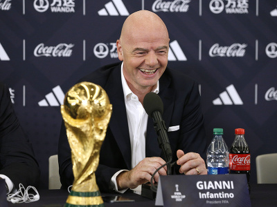 Prezident FIFA Gianni Infantino počas tlačovej konferencie po oznámení dejísk pre MS 2026 vo futbale