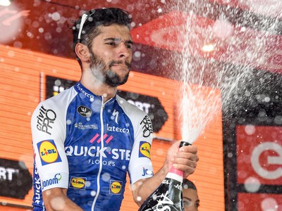 Kolumbijský cyklista Fernando Gaviria zvíťazil v 12. etape pretekov Giro d'Italia