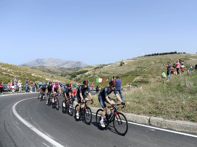 Cyklisti počas 2. etapy
