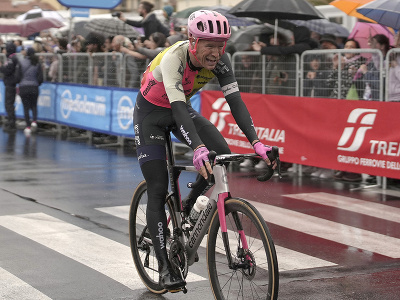 Dánsky cyklista Magnus Cort z tímu EF Education-EasyPost triumfoval v utorňajšej desiatej etape Giro d'Italia