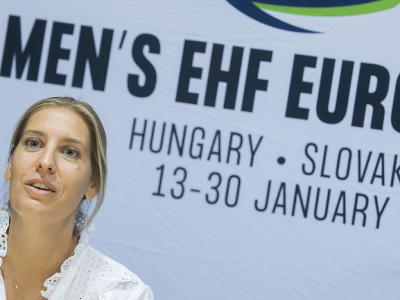 Na snímke delegátka EHF Maike Bouwerová