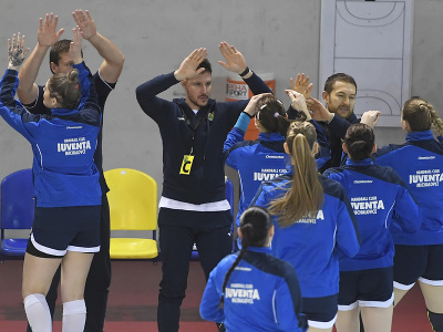 Hráčky MŠK Iuventa Michalovce pred osemfinále Európskeho pohára EHF v hádzanej žien proti KPR Gminy Kobierzyce