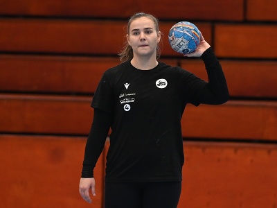 Na snímke hráčka slovenskej hádzanárskej reprezentácie Barbora Lancz počas tréningu