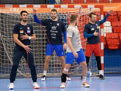 Na snímke tréning hráčov slovenskej mužskej reprezentácie v hádzanej pred prípravným dvojzápasom proti Srbsku
