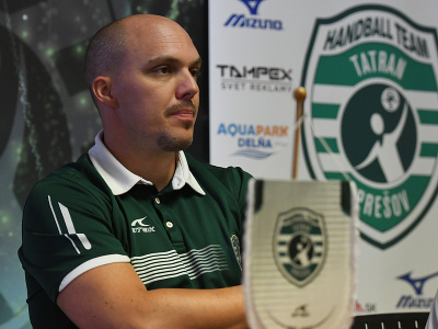 Na snímke nový generálny manažér klubu Stanislav Pupík počas tlačovej konferencie hádzanárskeho tímu Tatran Prešov v TATRAN handball arene