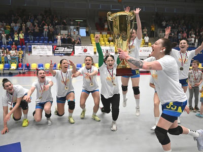 Víťazné oslavy hádzanárok Iuventy
