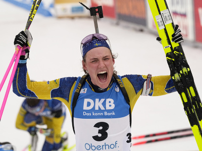 Švédska biatlonistka Hanna Öbergová zvíťazila v hromadných pretekoch na majstrovstvách sveta