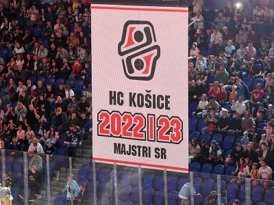 Vyvesenie vlajky majstri SR HC Košice 2022/2023 v Steel Aréne pred zápasom s Humenným