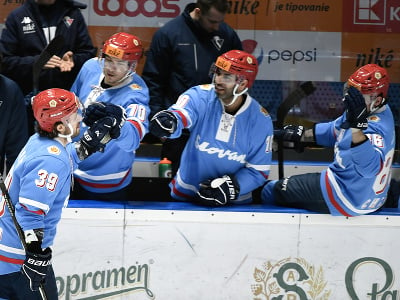 Na snímke vľavo Liam Pecararo (Slovan) sa raduje po strelení druhého gólu
