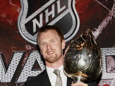 Henrik Sedin a Hart Trophy