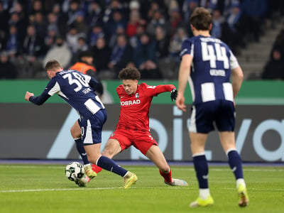 Futbalista Freiburgu Derry Scherhant