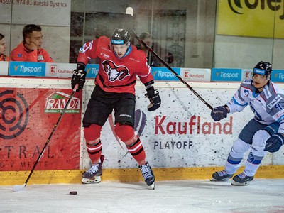 Momentka zo zápasu HC'05 iClinic Banská Bystrica - HK Poprad 