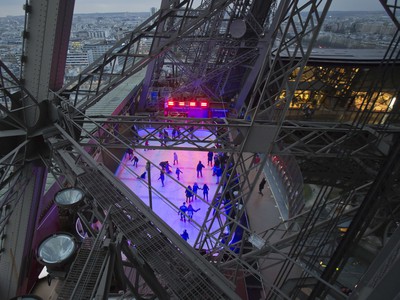 Na Eiffelovke sa dá hrať hokej 