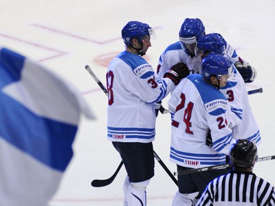 Po Villem Peltonenovi čerstvo končí s aktívnou športovou činnosťou ďalší zo zlatej generácie fínskych hokejistov Sami Kapanen.