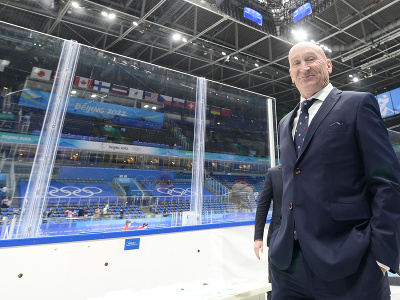 Na snímke usmiaty tréner slovenských hokejistov Craig Ramsay po zisku bronzu po zápase olympijského turnaja v hokeji mužov o bronz Slovensko - Švédsko na ZOH 2022 v Pekingu