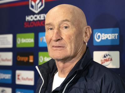 Na snímke tréner slovenskej hokejovej reprezentácie Craig Ramsay 