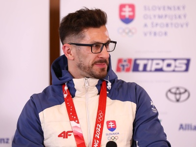 Slovenský hokejista Marek Hrivík počas tlačovej konferencie po návrate reprezentácie zo ZOH 2022
