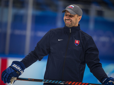 Na snímke asistent trénera SR Ján Pardavý počas tréningu pred semifinálovým zápasom Fínsko - Slovensko na ZOH 2022 v Pekingu