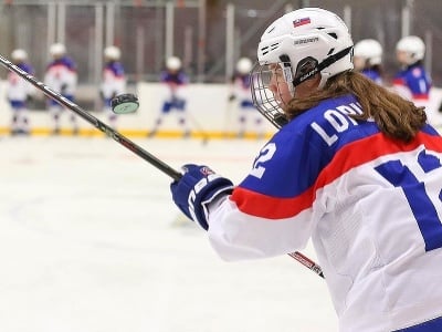 Slovenská hokejistka Nela Lopušanová