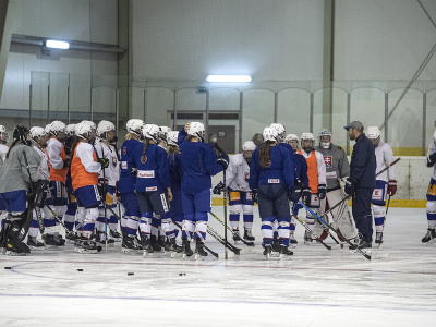 Tréning slovenskej hokejovej reprezentácie žien pred kvalifikáciou na ZOH
