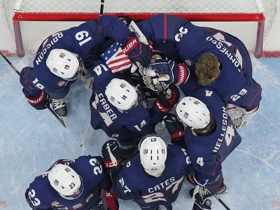Americkí hokejisti po prehre so Slovenskom vo štvrťfinále ZOH 2022