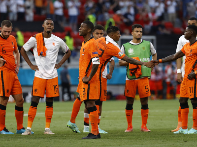 Futbalisti Holandska po prehre s Českom v osemifinále EURO 2020
