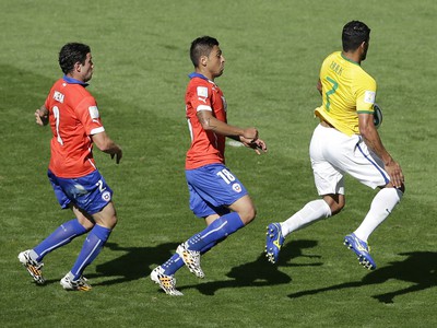 Hulk v zápase s Čile