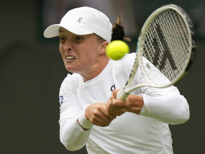 Poľská tenistka Iga Swiateková počas prvého kola Wimbledonu