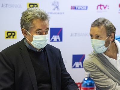 Vľavo riaditeľ tenisového turnaja Peugeot 2020 Igor Moška a vpravo športový riaditeľ Národného tenisového centra (NTC) Miloš Mečíř
