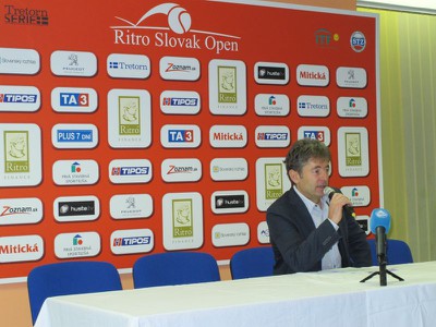 Igor Moška na tlačovej konferencii