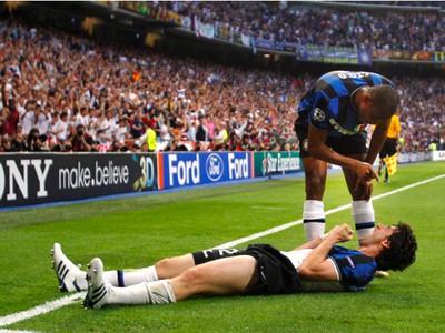 Diego Milito a Samuel Eto'o 