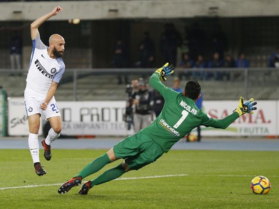 Borja Valero strieľa druhý gól milánskeho Interu