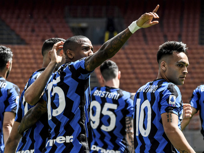 Hráči Interu Miláno oslavujú gól 