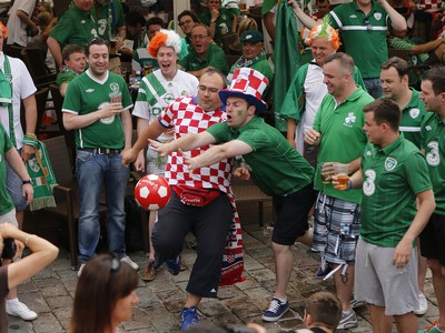 Fanúšikovia Írska a Chorvátska