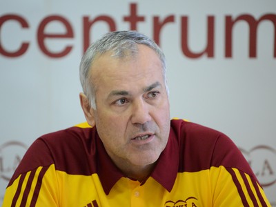 Tréner Ivan Iľanovský