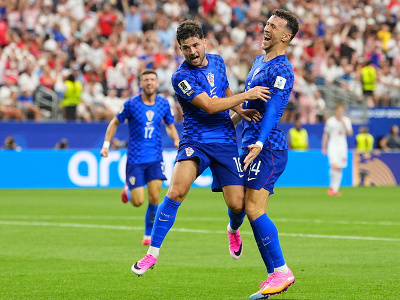 Martin Baturina a Ivan Perišić sa tešia z gólu na MS vo futbale