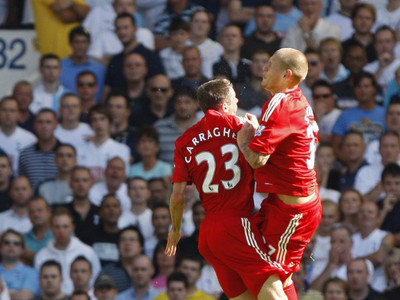 Jamie Carragher a Martin Škrteľ, Liverpool, 16.8.2009