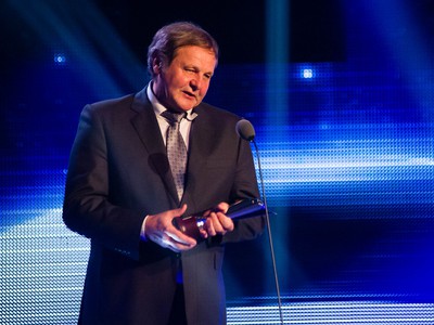 Tréner slovenskej futbalovej reprezentácie Ján Kozák si prevzal cenu Tréner roka 
