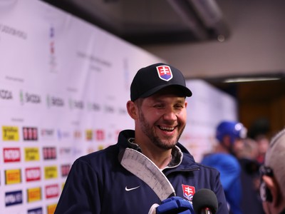 Tréner brankárov Ján Lašák po skončení posledného tréningu slovenskej hokejovej reprezentácie