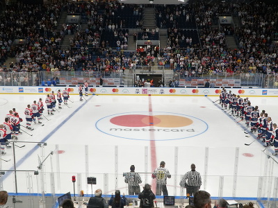 Akcia Legendy sú späť proti sebe postavila slovenské a české hokejové legendy
