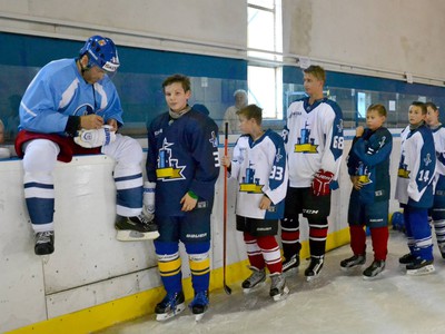 Tréningový kemp hokejových talentov Kladna navštívili hviezdy NHL