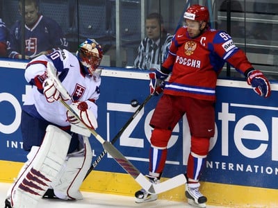 Halák zasahuje pred Mozorovom