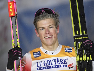 Johannes Hösflot Kläbo vyhral úvodné preteky sezóny