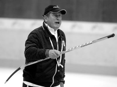Česká hokejová legenda Josef Augusta