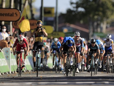 Wout Van Aert  z tímu Jumbo-Visma sa teší po triumfe v 7. etape 107. ročníka Tour de France