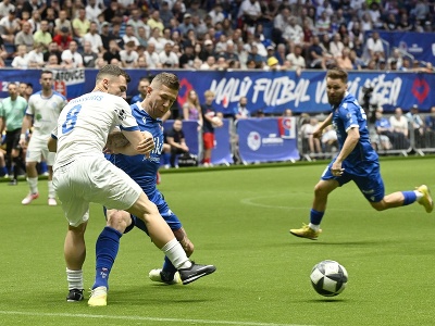 Na snímke vľavo Antonios Peristeris (Grécko) a druhý zľava Juraj Kucka (Slovensko) 
